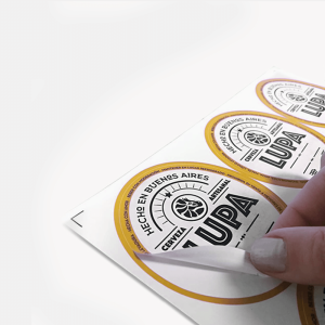 Etiquetas troqueladas en PVC Adhesivo de libre forma